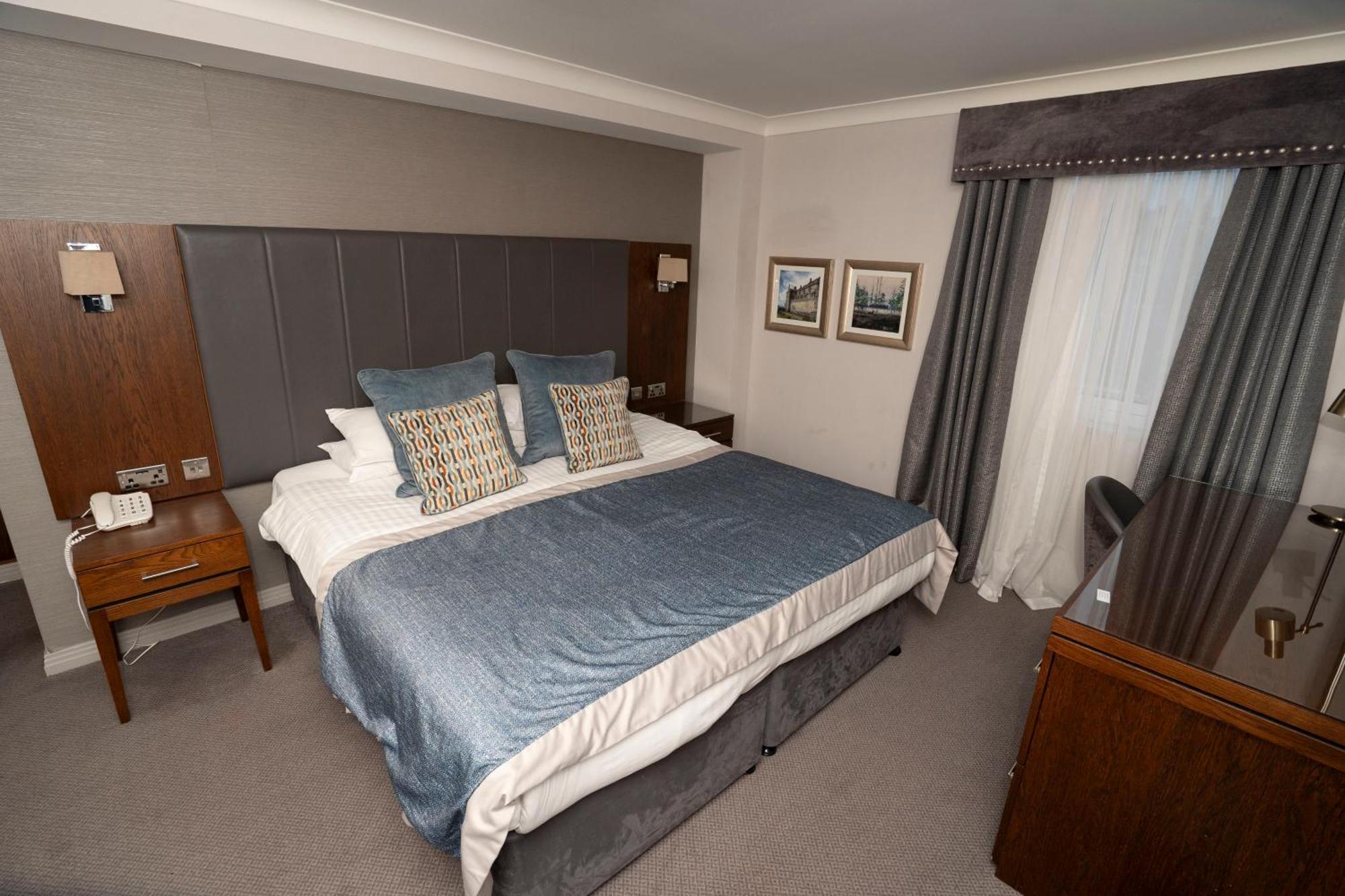 Golden Lion Hotel Stirling Eksteriør billede