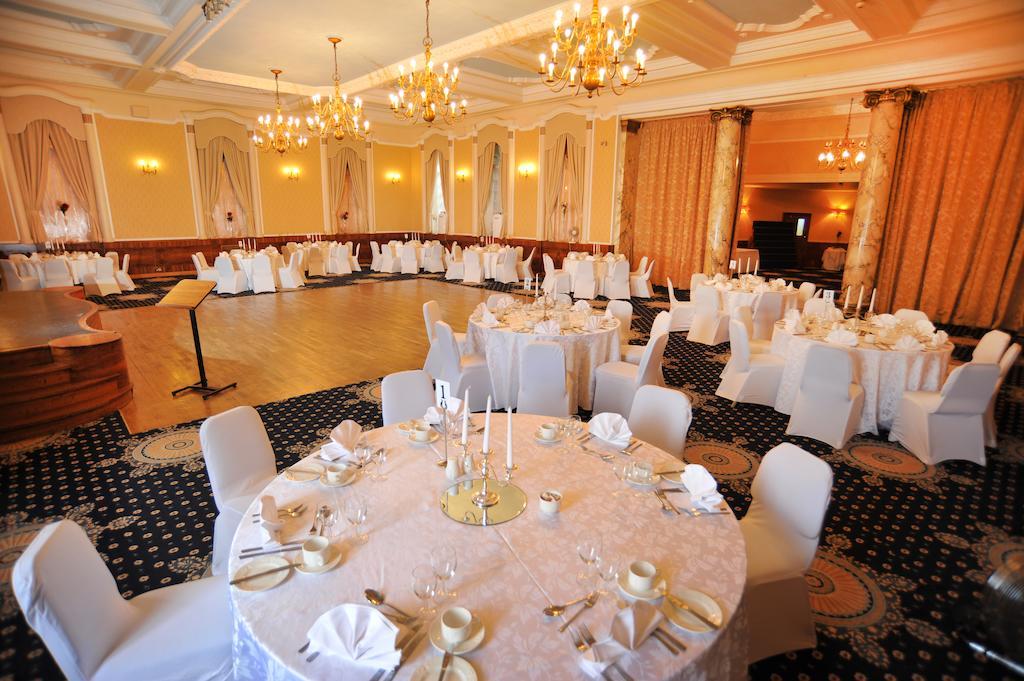 Golden Lion Hotel Stirling Eksteriør billede