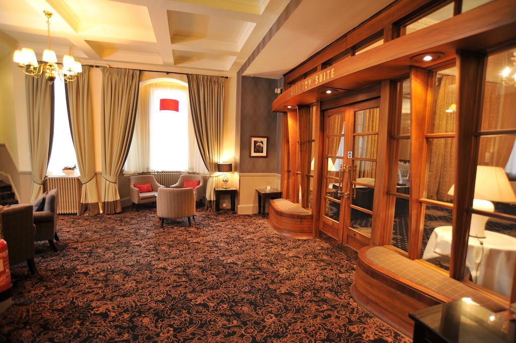 Golden Lion Hotel Stirling Eksteriør billede